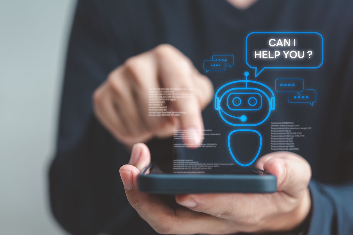 Chatbot AI hỗ trợ khách hàng trực tuyến với khả năng phản hồi tự động và giao tiếp thông minh.